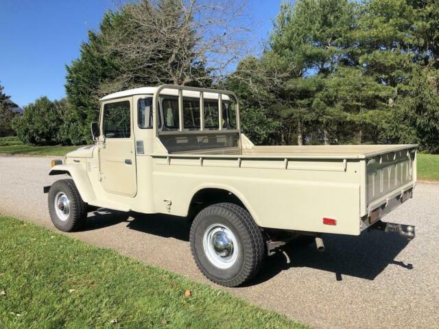 Toyota FJ Cruiser 1977 image number 31