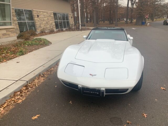 Chevrolet Corvette 1978 image number 1