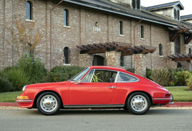 Porsche 911 1969 image number 1