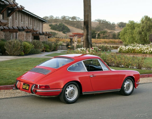 Porsche 911 1969 image number 28