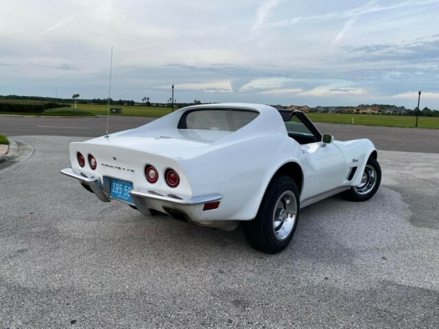 Chevrolet Corvette 1973 image number 18