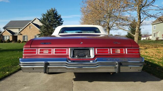 Chevrolet Caprice 1975 image number 25