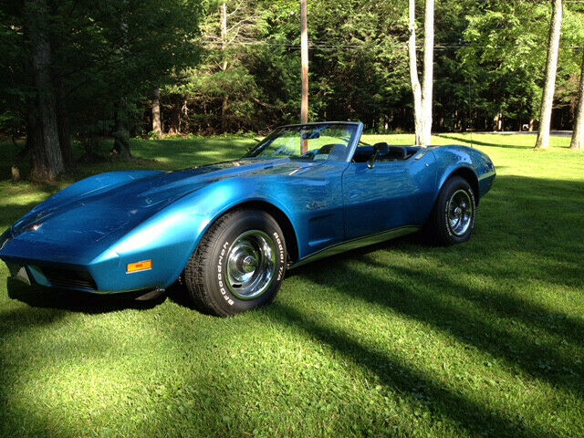 Chevrolet Corvette 1974 image number 1