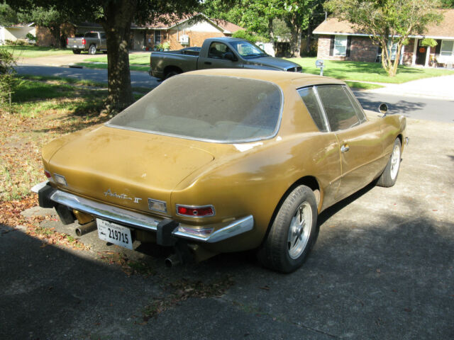 Studebaker Avanti 1974 image number 4