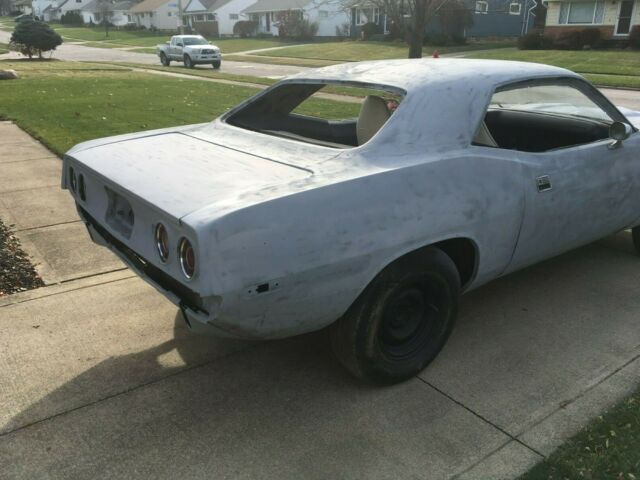 Plymouth Barracuda 1973 image number 2