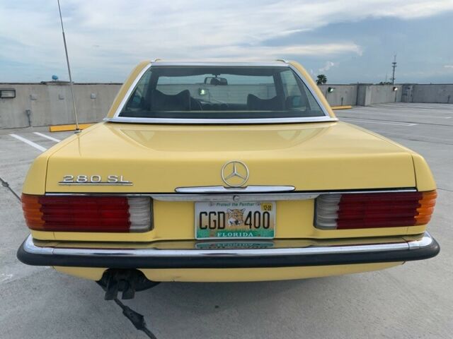 Mercedes-Benz SL-Class 1977 image number 39