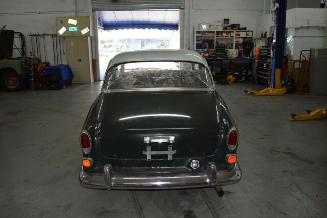 Volvo 122S 1966 image number 32