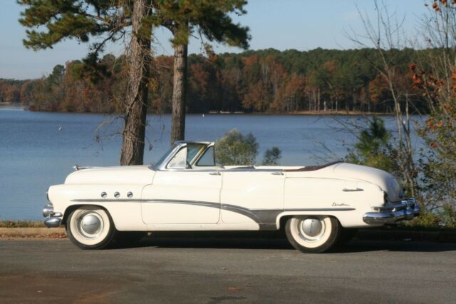 Buick Super 1951 image number 22