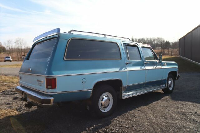 GMC Suburban 1978 image number 26