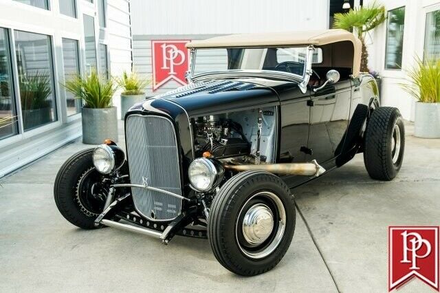 Ford Roadster 1932 image number 0