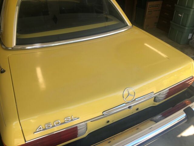 Mercedes-Benz SL-Class 1979 image number 28