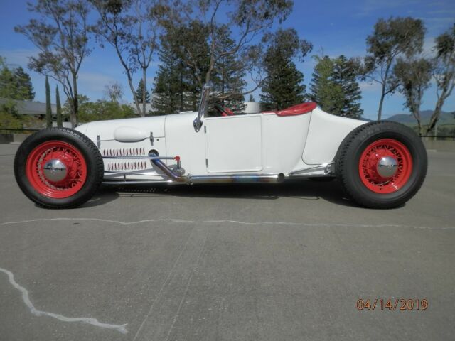 Ford Model T 1927 image number 0