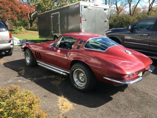 Chevrolet Corvette 1965 image number 9