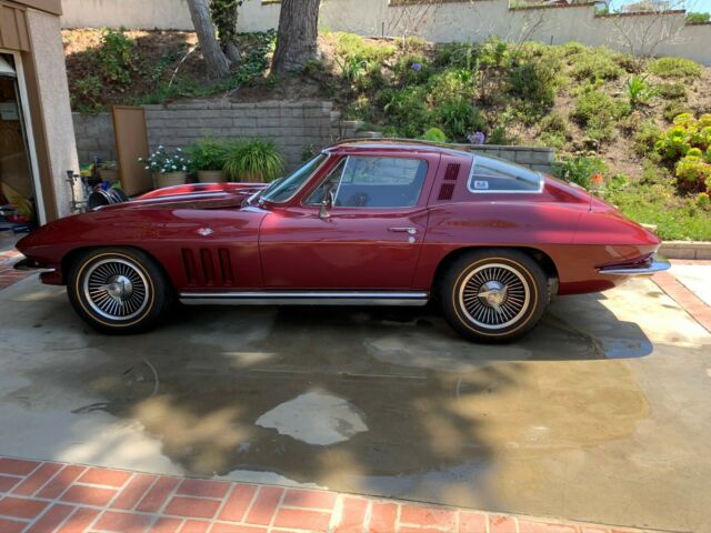 Chevrolet Corvette 1965 image number 15