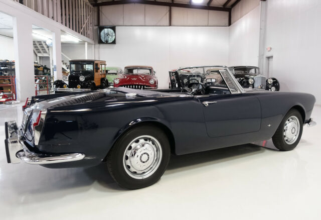 Alfa Romeo 2600 Spider 1963 image number 2