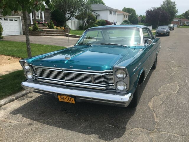 Ford Galaxie 1965 image number 28