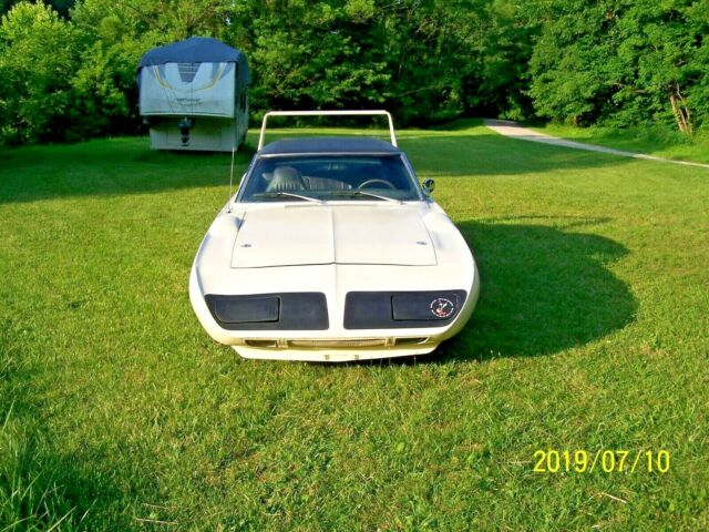 Plymouth Road Runner 1970 image number 14