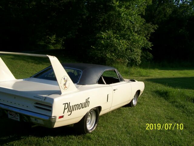 Plymouth Road Runner 1970 image number 16