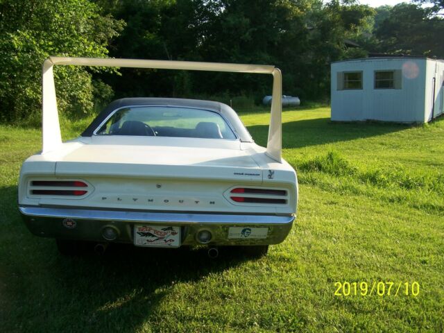 Plymouth Road Runner 1970 image number 17