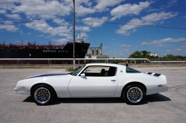 Pontiac Firebird 1978 image number 16