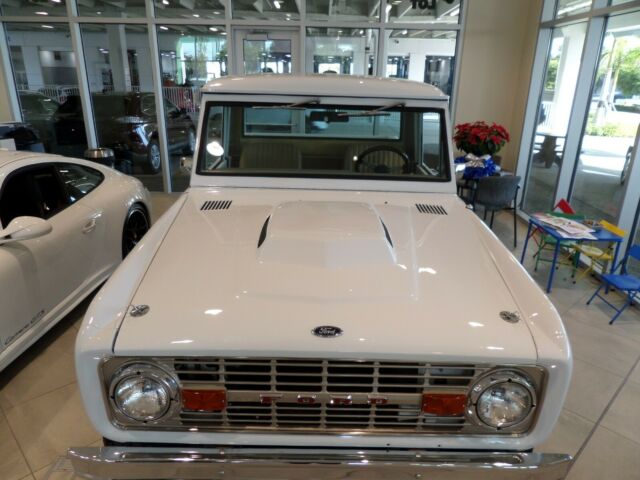 Ford Bronco 1973 image number 2