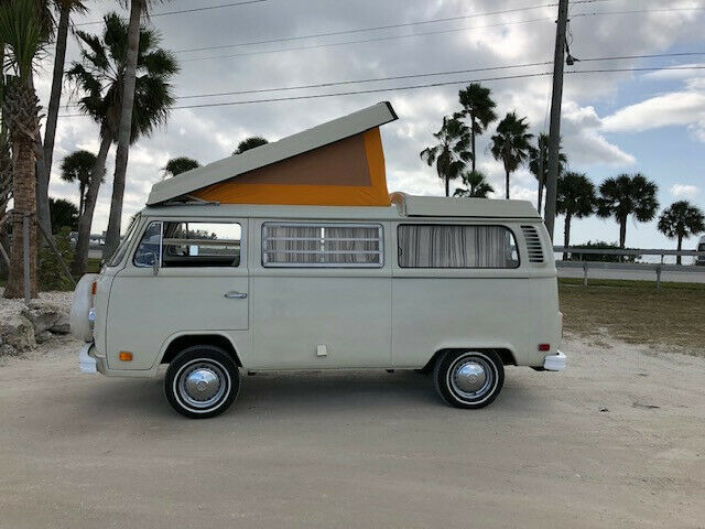 Volkswagen Bus/Vanagon 1973 image number 1