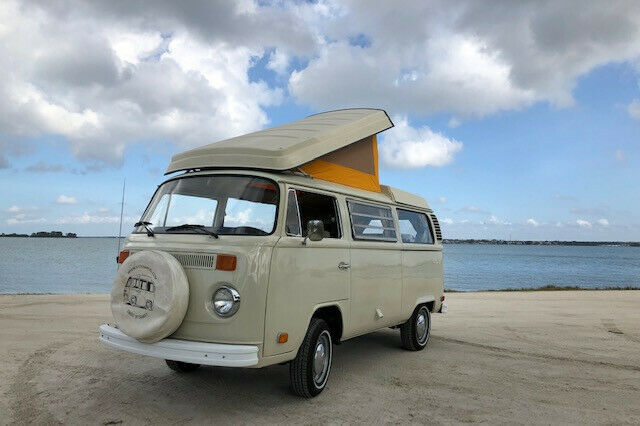 Volkswagen Bus/Vanagon 1973 image number 30