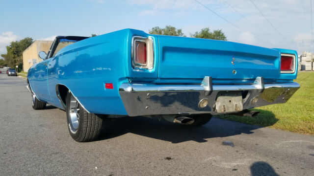 Plymouth Road Runner 1969 image number 39