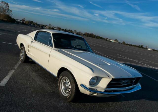 Ford Mustang 1967 image number 15