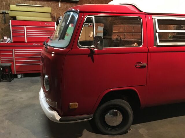 Volkswagen Bus/Vanagon 1972 image number 25