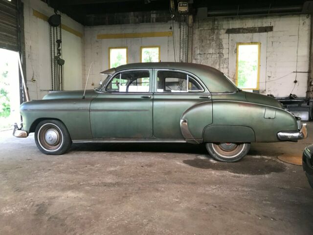 Chevrolet Deluxe 1949 image number 0