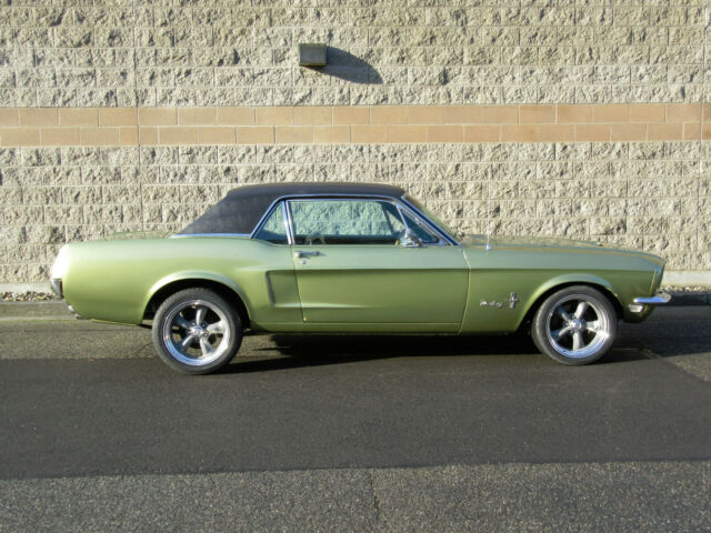 Ford Mustang 1968 image number 2