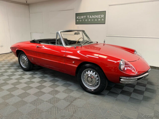 Alfa Romeo Spider 1967 image number 0