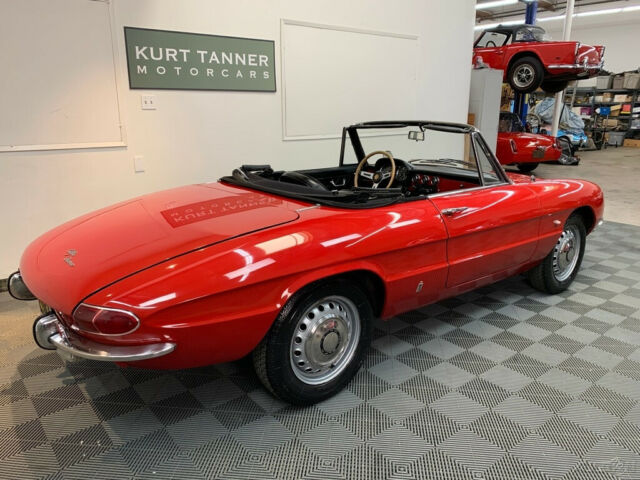 Alfa Romeo Spider 1967 image number 15