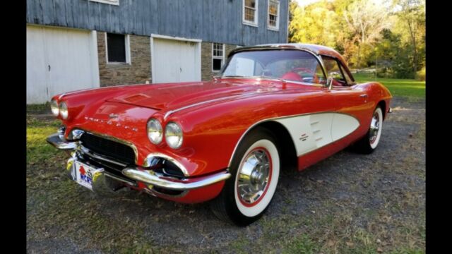 Chevrolet Corvette 1961 image number 0