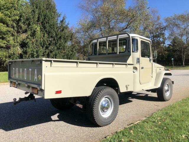 Toyota FJ Cruiser 1977 image number 27