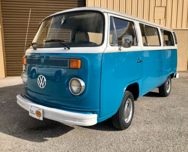 Volkswagen Bus/Vanagon 1974 image number 0