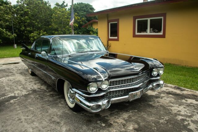 Cadillac Series 62 1959 image number 3