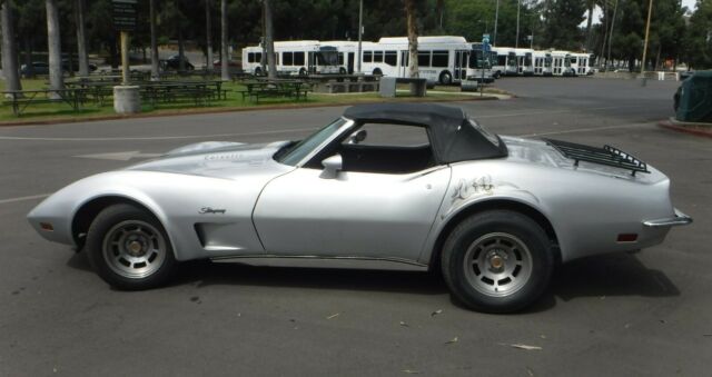 Chevrolet Corvette 1973 image number 10