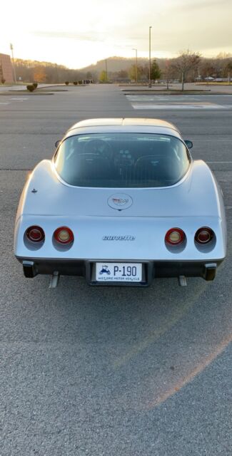 Chevrolet Corvette 1978 image number 3