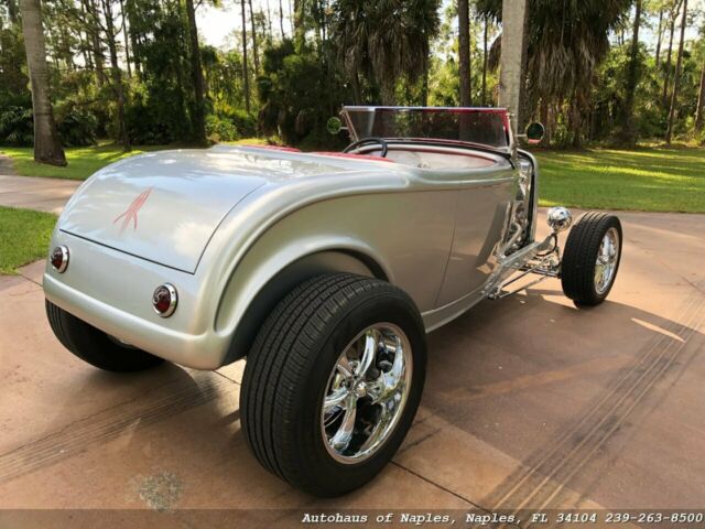 Ford Roadster 1932 image number 6