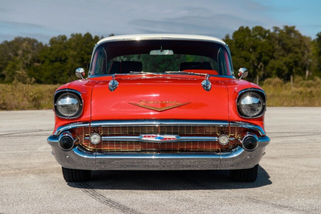 Chevrolet Bel Air/150/210 1957 image number 2