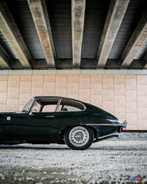 Jaguar E-Type 1970 image number 5