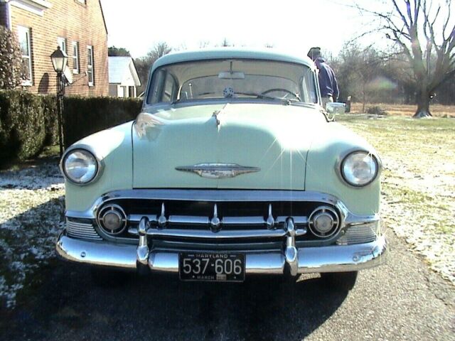 Chevrolet Bel Air/150/210 1953 image number 1