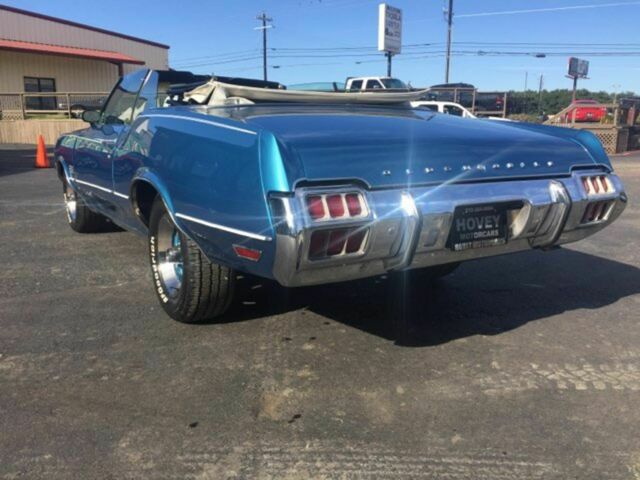 Oldsmobile Custlass Supreme 1972 image number 18