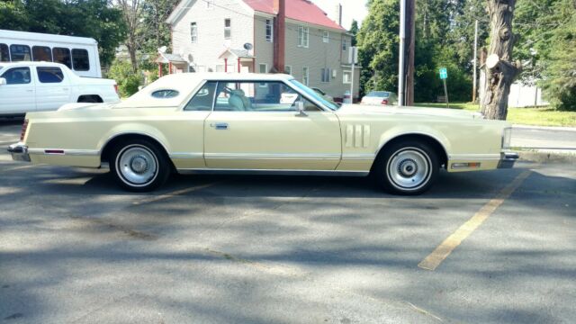 Lincoln Continental 1979 image number 15