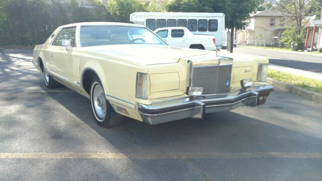 Lincoln Continental 1979 image number 16