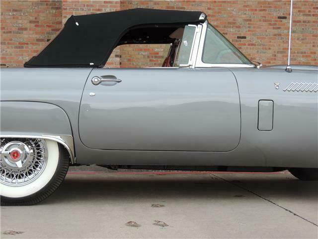 Ford Thunderbird 1956 image number 32