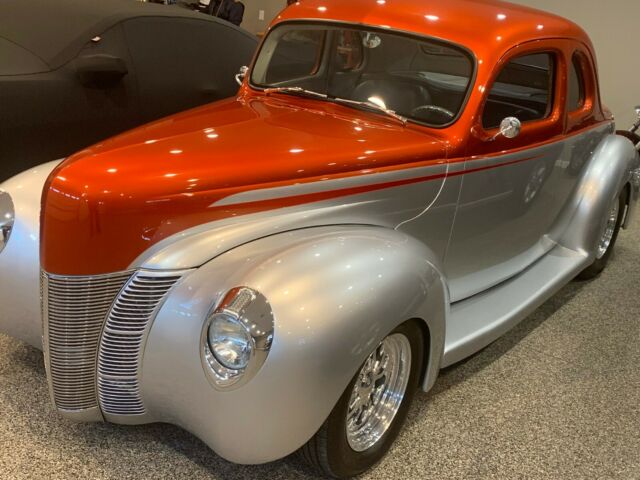 Ford Coupe Deluxe 1940 image number 0