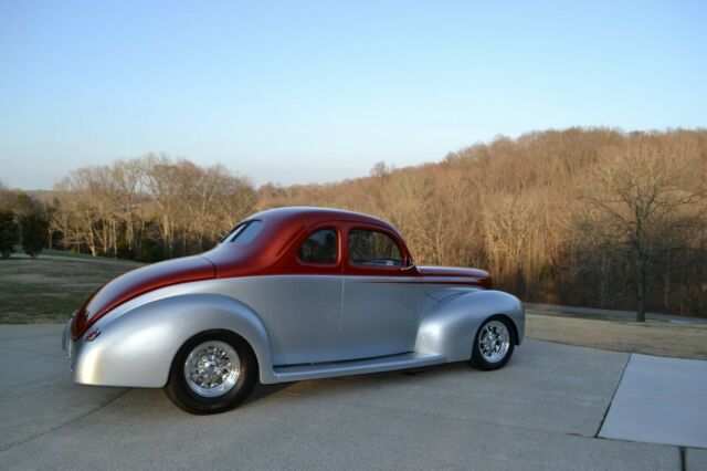 Ford Coupe Deluxe 1940 image number 28